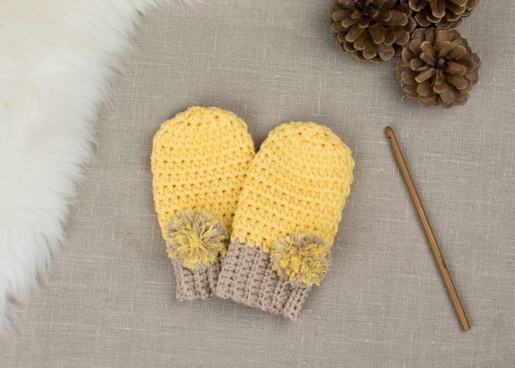 free-pattern-how-to-crochet-baby-mittens-croby-patterns